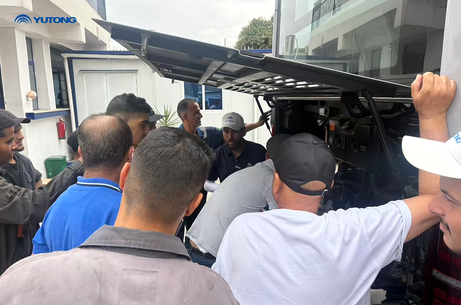 Yutong Algeria: Delivery of ZK6126HG and ZK6890HG Buses to Urban and Suburban Transport Establishment Companies (ETUSA) Yutong Algeria: Delivery of ZK6126HG and ZK6890HG Buses to Urban and Suburban Transport Establishment Companies (ETUSA)